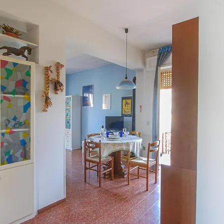 Pet Friendly In With Kitchen * Marcelli